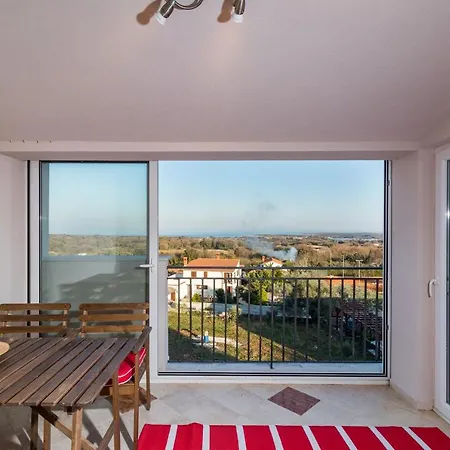 Sea View *