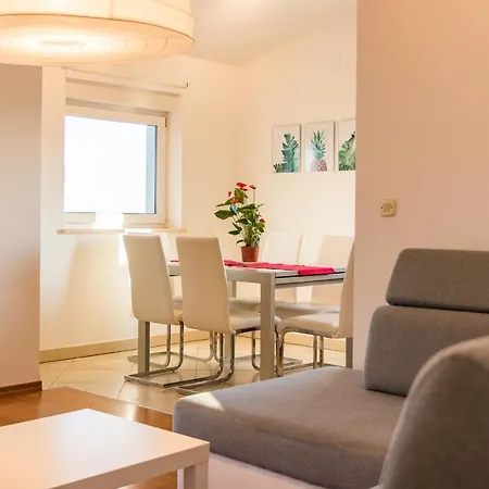 Sea View Апартаменты Лижнян